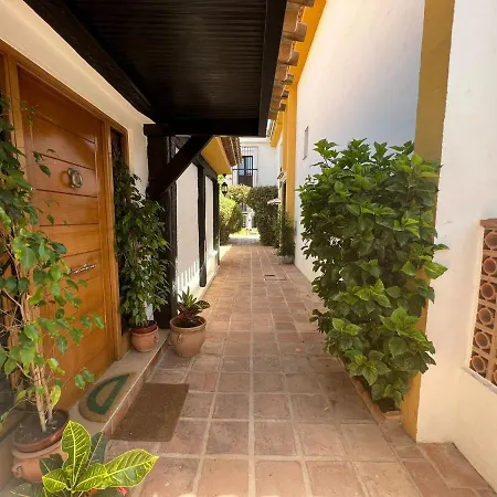 Charming 2-bed In Apartment